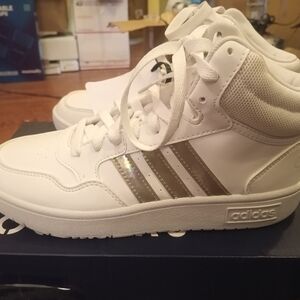 Adidas 3.0 Hoop Sneakers with Silver Stripes 7M In Women's 5.5 Boys